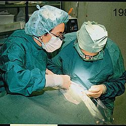 04_erste_operationen_1982.JPG
